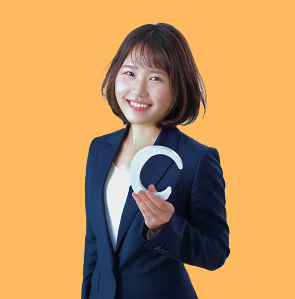 間　世理花